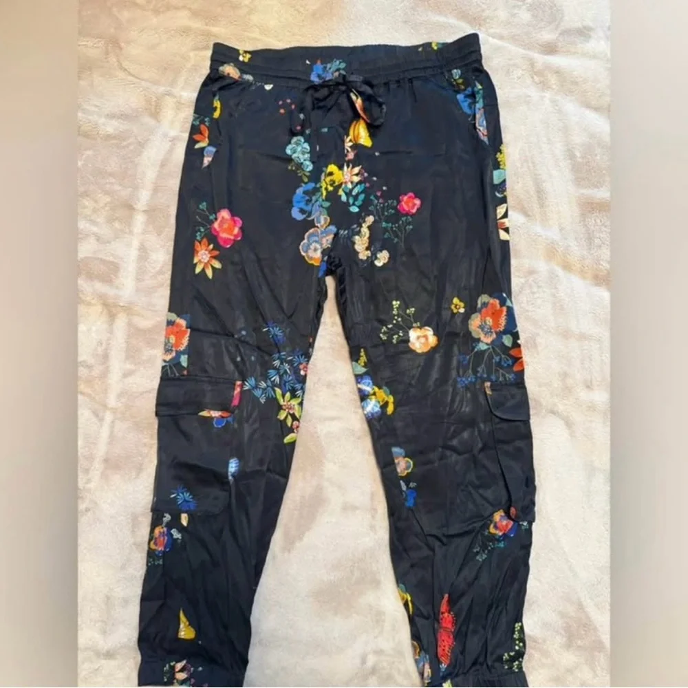 Johnny Was Black Floral Jogger Pants - Picture 1 of 4